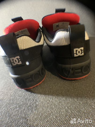 Osiris dc shoes dvs heelys adio globe