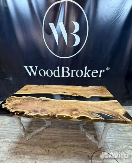 Стол из массива дерева карагач