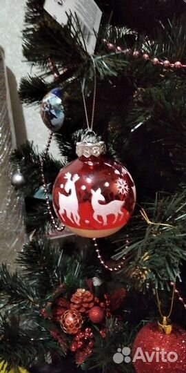 Разные новогодние игрушки