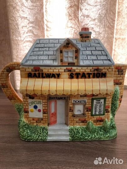 Чайник заварочный коллекционный The village А.Rowe