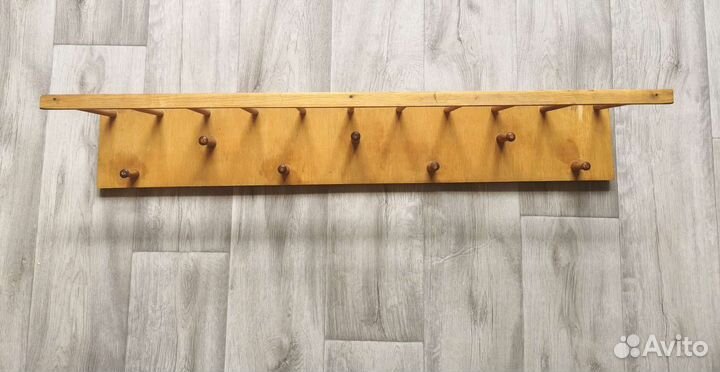 Вешалка настенная