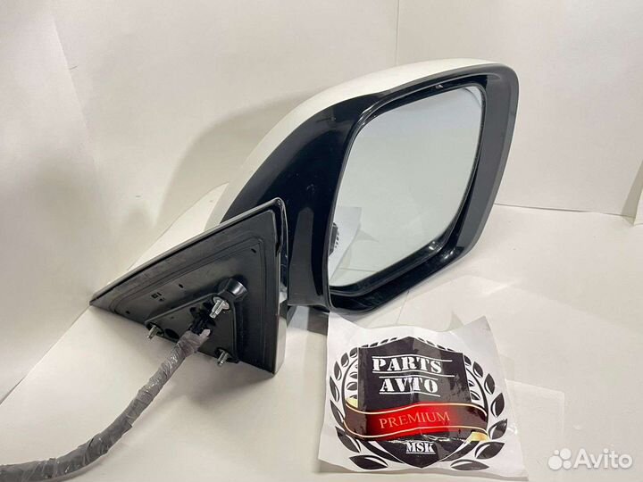 Зеркало правое Infiniti QX56 QX80 Nissan Patrol