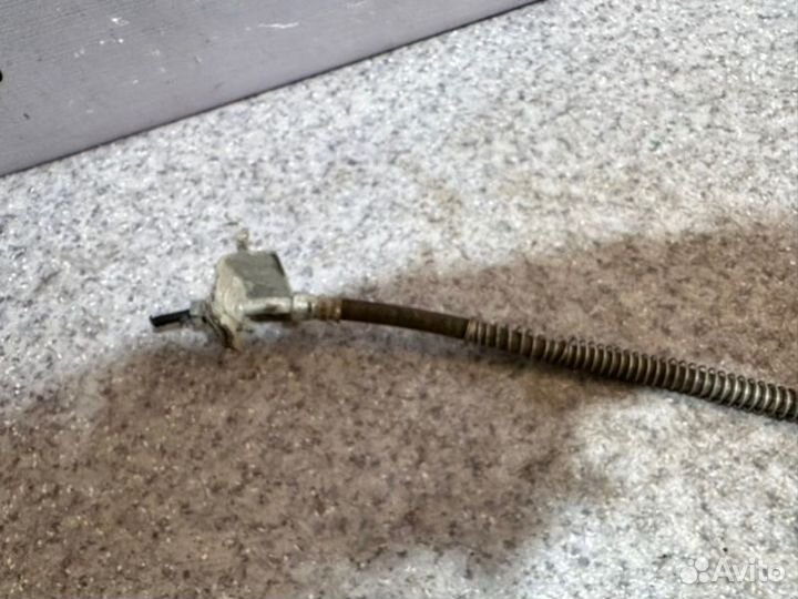 Трубка тормозная передняя левая Kia Ceed 3 CD 1.6