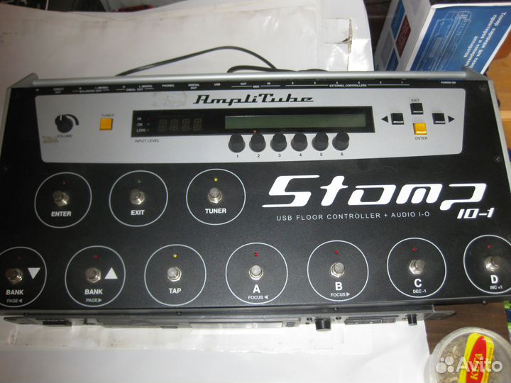 Гитарный контроллер IK Multimedia Amplitube Stomp