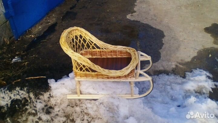 Санки плетеные
