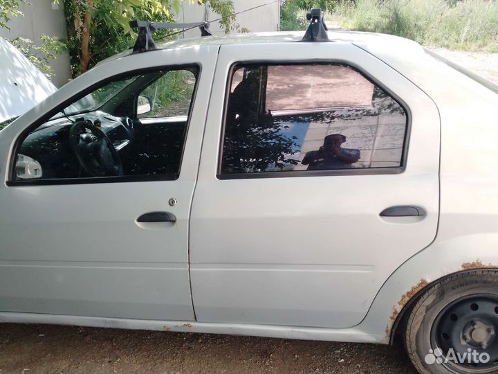 Renault Logan 1.4 МТ, 2007, битый, 400 000 км