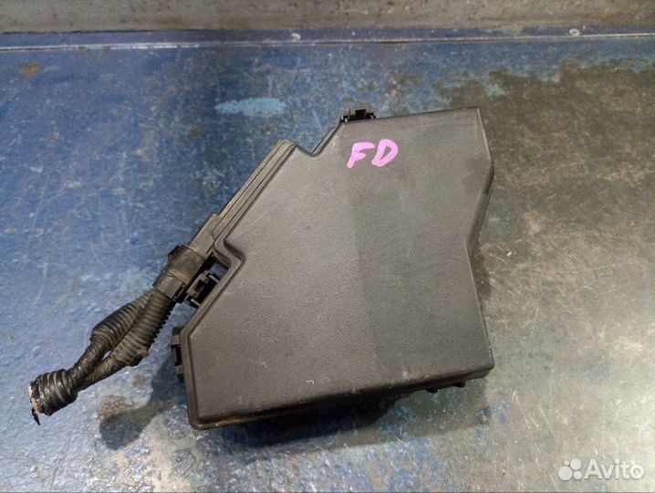 Блок предохранителей Honda Civic 8 4D FD