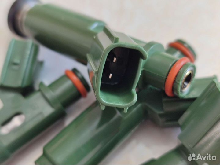 Форсунки топливная Toyota Corolla Celica Matrix