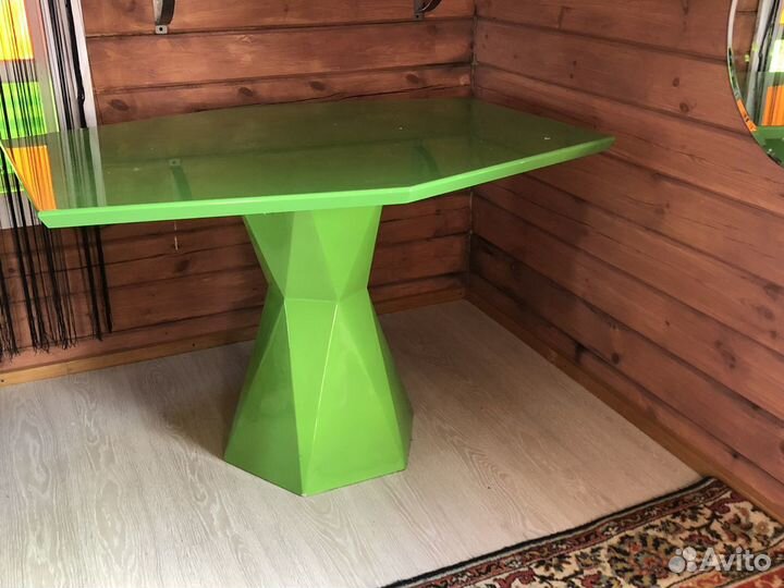 Стол дизайнерский