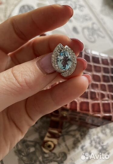 Серебряные серьги с топазом