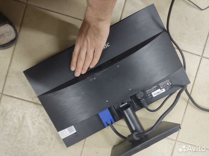 Монитор 19 дюймов