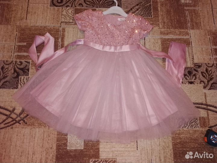 Платье нарядное для девочки