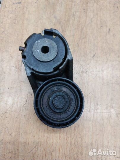 Натяжной ролик приводного ремня Ford Mondeo N7BA