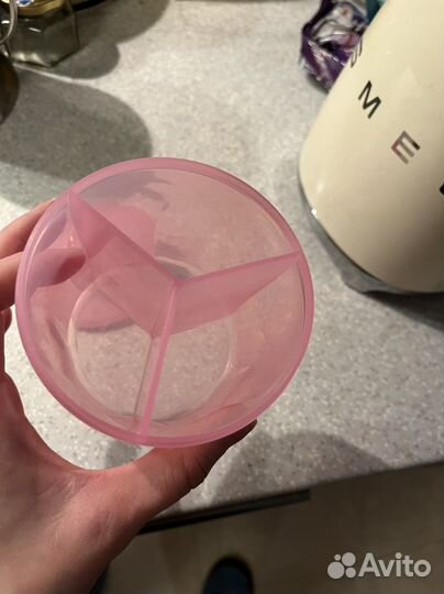 Контейнер-дозатор для смеси