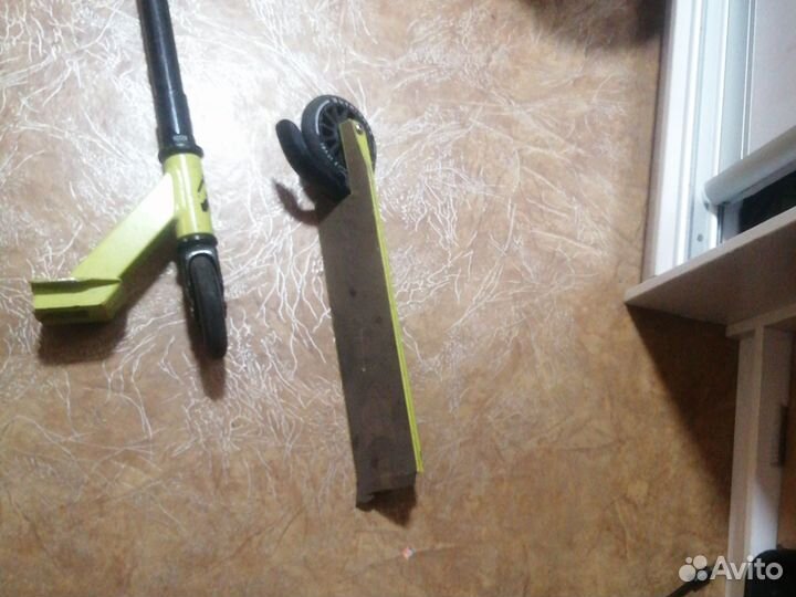 Трюкавой самокат на запчасти