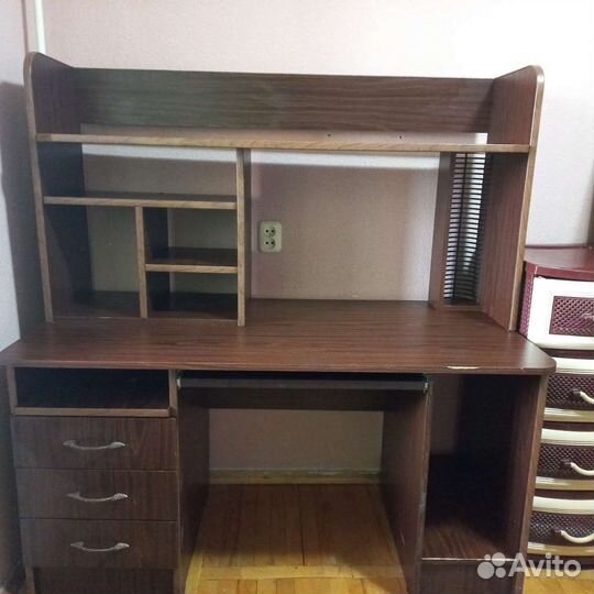 Компьютерный стол