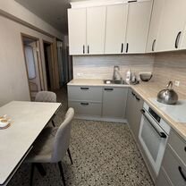 2-к. квартира, 55 м², 7/17 эт.