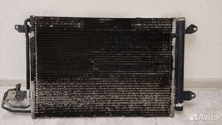 Радиатор кондиционера VAG
