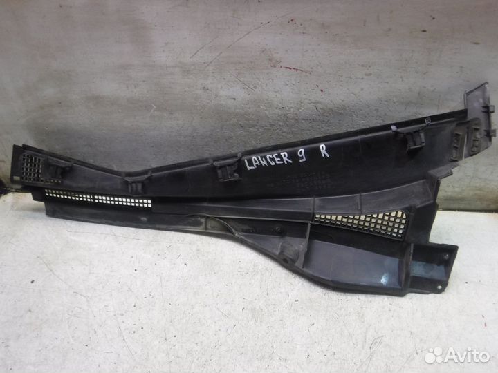 Решетка стеклооч. (планка под лобовое стекло) Mits