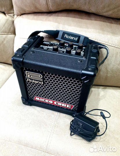 Комбоусилитель Roland