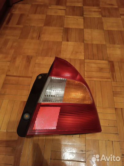 Задняя правя фара для хундай акцент