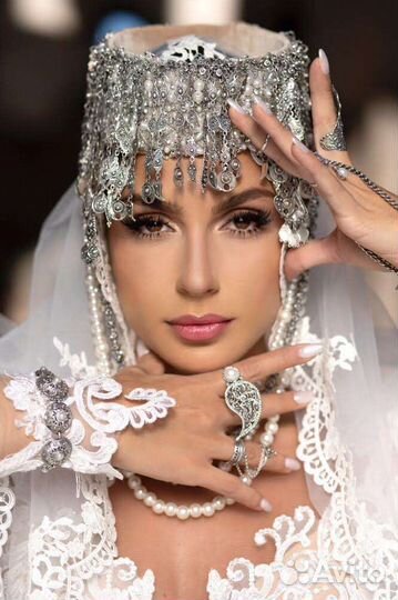 Головные уборы женские, армянский тараз