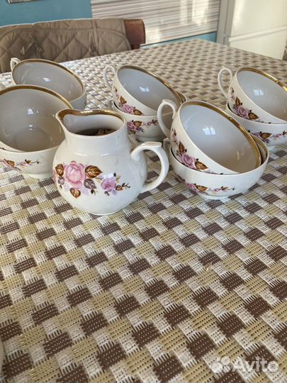 Чашки и молочник Дулева