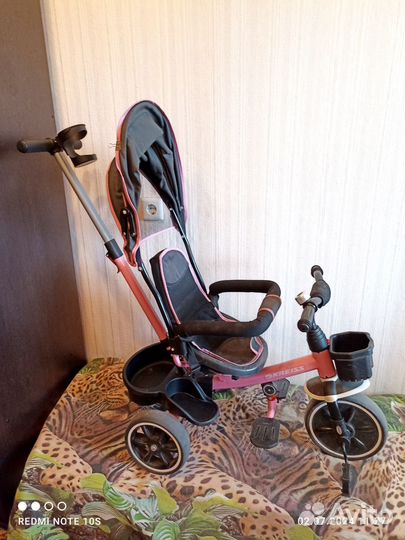 Детский велосипед с ручкой