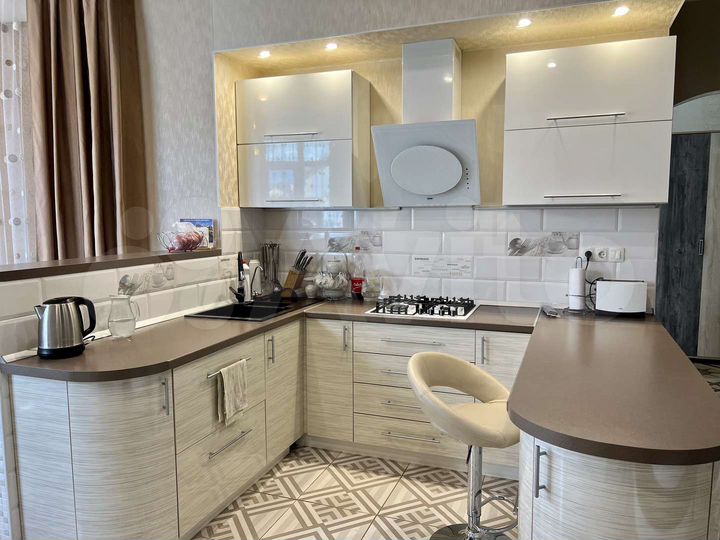 Дом 180 м² на участке 6 сот.