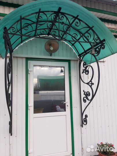Козырек на крыльцо ковка