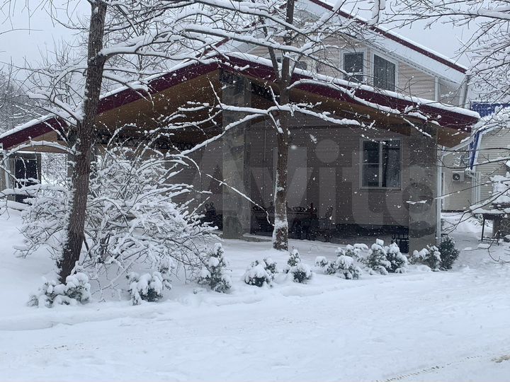 Коттедж 178 м² на участке 7 сот.