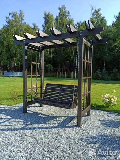 Садовые качели из дерева