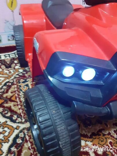 Электрическая машинка для детей