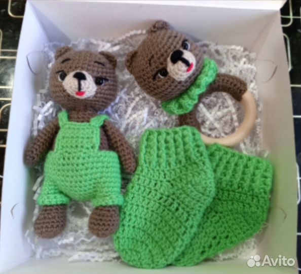 Подарочный набор Мишка, погремушка, пинетки