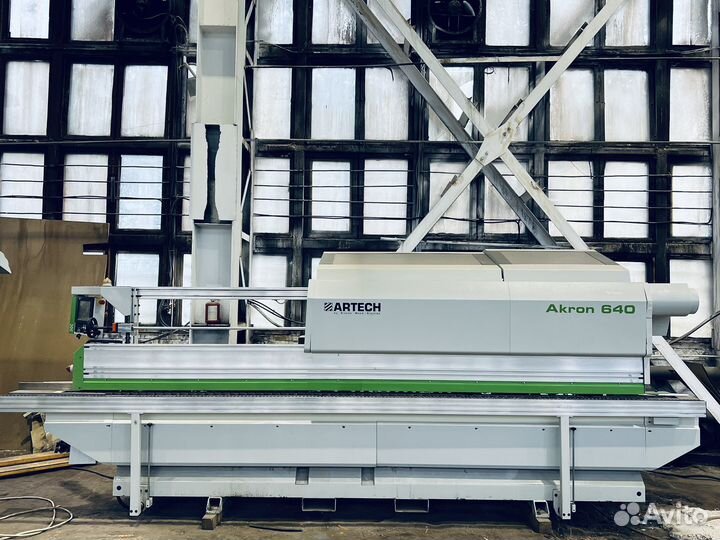 Кромкооблицовочный станок с прифуговкой akron 640