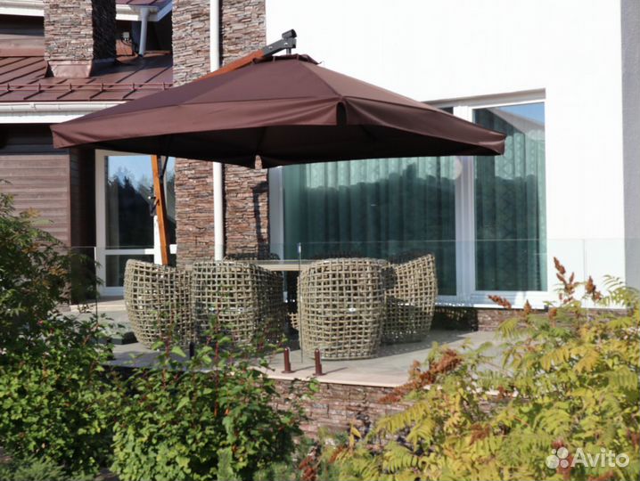 Зонт уличный центральный для кафе 4х4м в наличии