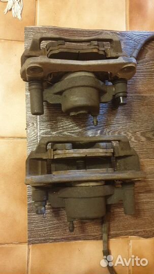 Суппорт тормозной передний оригинал mazda 6 gg