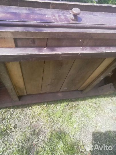 Старинный антикварный стол