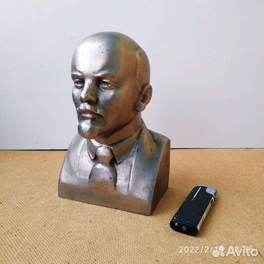 Статуэтка - бюст Ленина