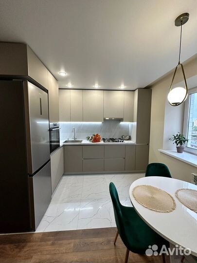 Прямой Кухонный гарнитур на заказ в Челябинске