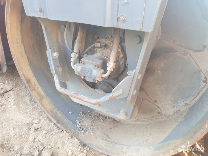 Каток Hamm DV 08V-S 2001 в разборку