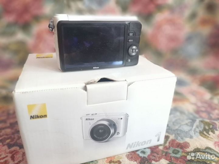 Компактный фотоаппарат nikon1