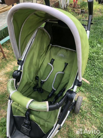 Прогулочная коляска