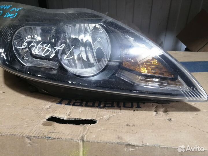 Фара передняя правая чёрная Ford Focus 2 рестайлин