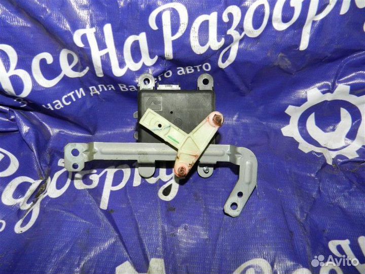 Моторчик заслонки отопителя Nissan Almera N16 1.5