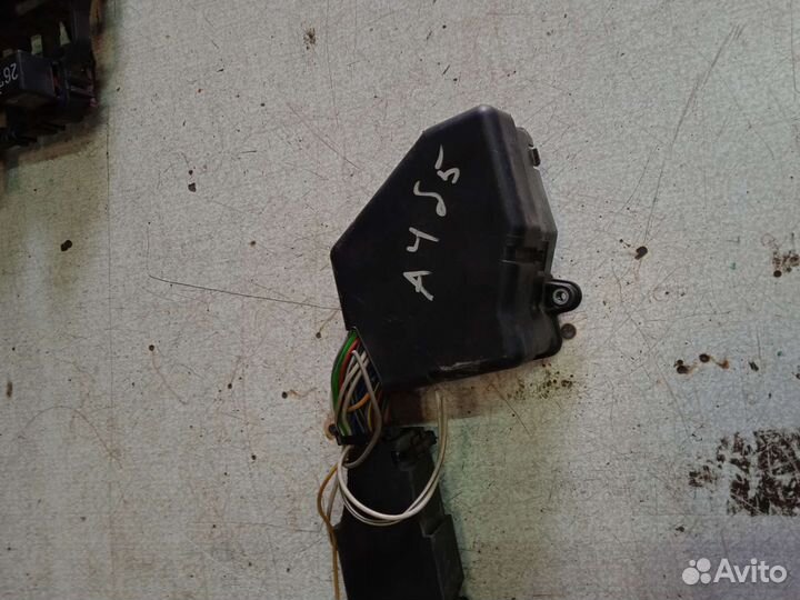 Блок предохранителей Audi A4 B5 ауди а4 б5