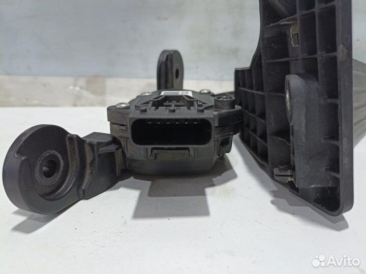 Педаль газа Kia Sorento 2 XM 2.4 G4KE 2009 - 2018