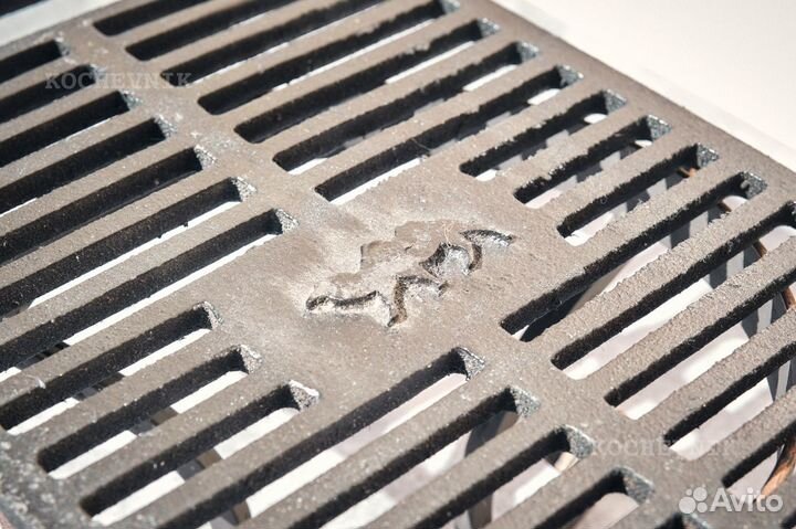 Чугунная решетка 24*39см