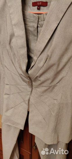 Костюм женский