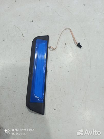 Накладка порога (задняя левая) (Audi Q8)